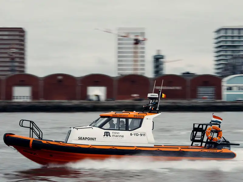 Festrumpf-Schlauchboot zu verkaufen
