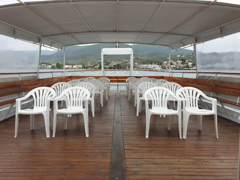 Kreuzfahrtschiff zu verkaufen