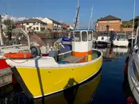 Trawler zu verkaufen