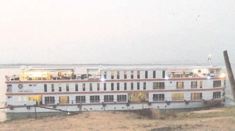 Kreuzfahrtschiff zu verkaufen