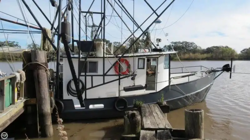 Trawler zu verkaufen