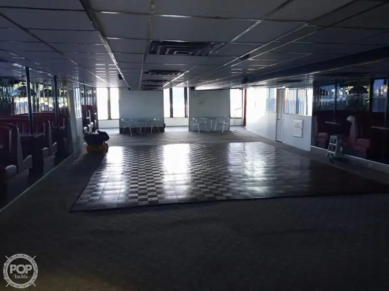 Kreuzfahrtschiff zu verkaufen