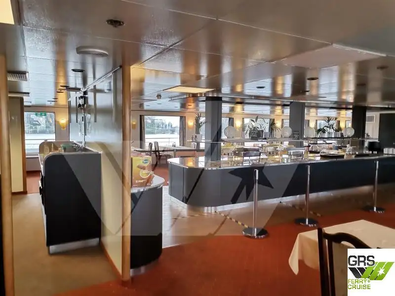 Kreuzfahrtschiff zu verkaufen