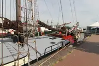Schwimmendes Hotel zu verkaufen