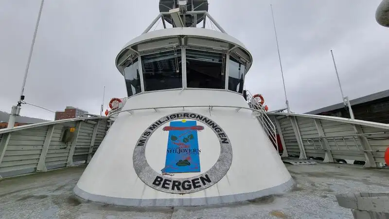 Kreuzfahrtschiff zu verkaufen