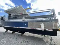 Kreuzfahrtschiff zu verkaufen