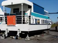 Kreuzfahrtschiff zu verkaufen