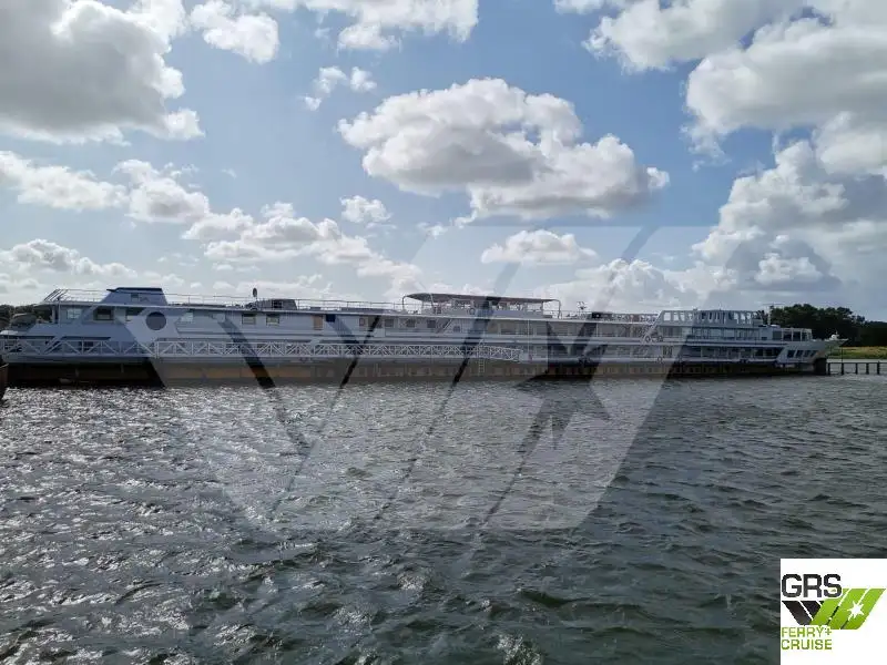 Kreuzfahrtschiff zu verkaufen