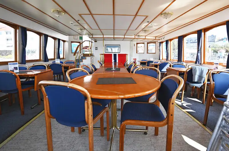 Kreuzfahrtschiff zu verkaufen