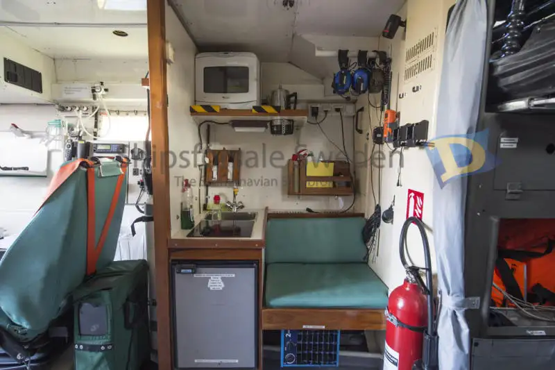 Rettungsschiff zu verkaufen