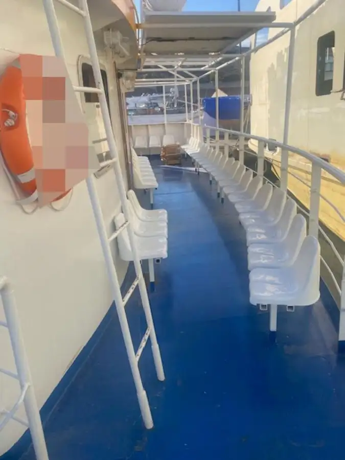 Fährschiff zu verkaufen