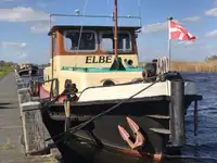 Schleppboot zu verkaufen