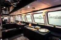 Kreuzfahrtschiff zu verkaufen