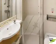 Kreuzfahrtschiff zu verkaufen