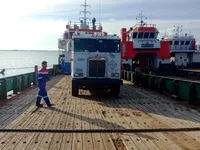 Landungsboot, Tank zu verkaufen
