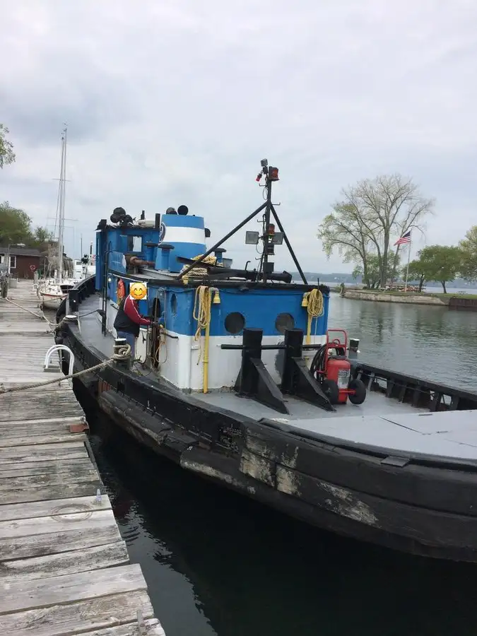 Schleppboot zu verkaufen