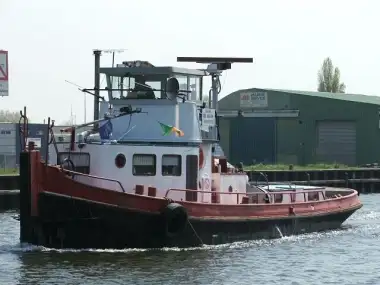 Schleppboot zu verkaufen