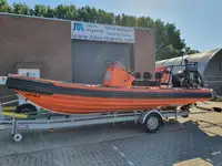 Festrumpf-Schlauchboot zu verkaufen