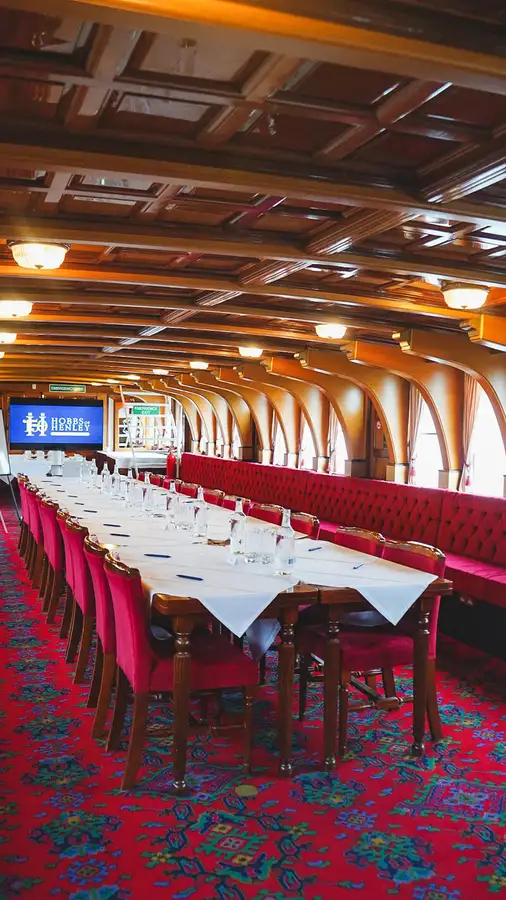 Fährschiff zu verkaufen
