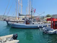 Feuerlöschboot zu verkaufen