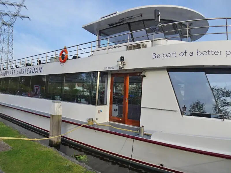 Passagierschiff zu verkaufen