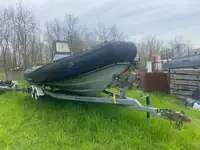 Festrumpf-Schlauchboot zu verkaufen