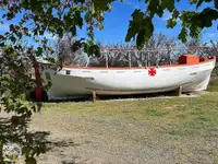 Rettungsboot zu verkaufen