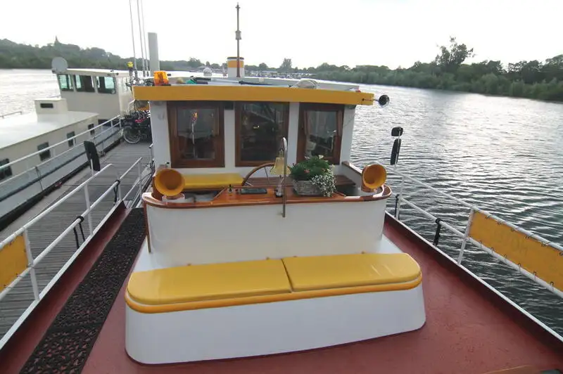Kreuzfahrtschiff zu verkaufen