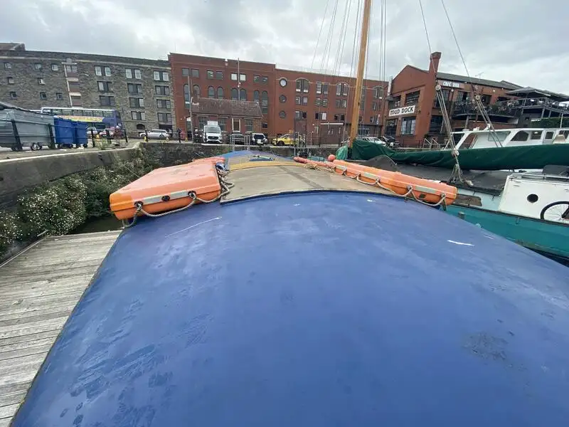 Fährschiff zu verkaufen
