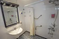 Kreuzfahrtschiff zu verkaufen