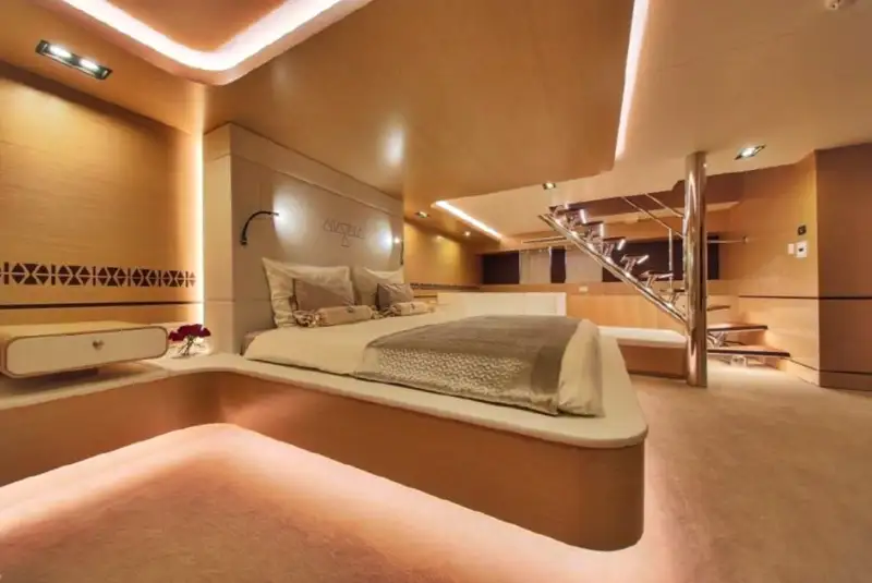 Kreuzfahrtschiff zu verkaufen