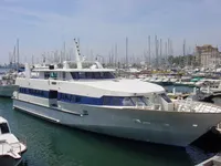 Fährschiff zu verkaufen