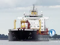 Öl-/Chemikalientanker zu verkaufen