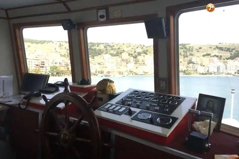Fährschiff zu verkaufen