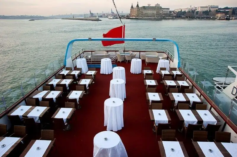 Restaurant-Schiff zu verkaufen