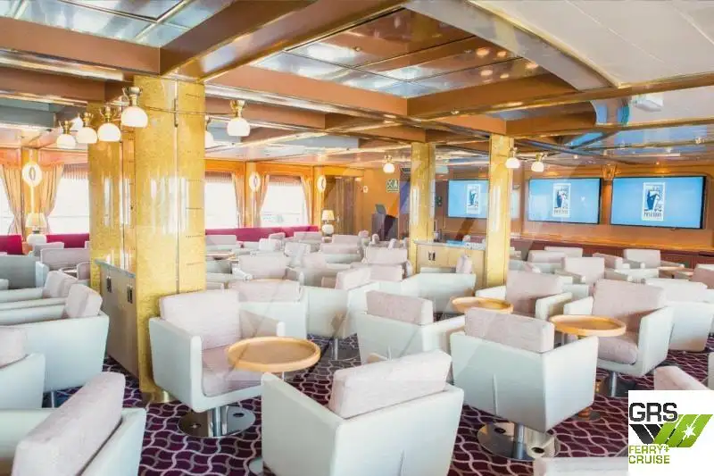 Kreuzfahrtschiff zu verkaufen