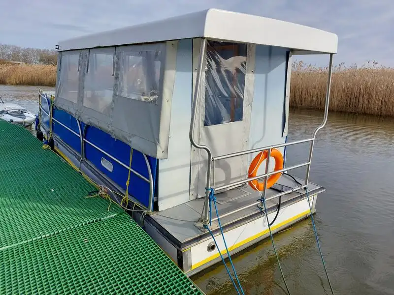 Fährschiff zu verkaufen