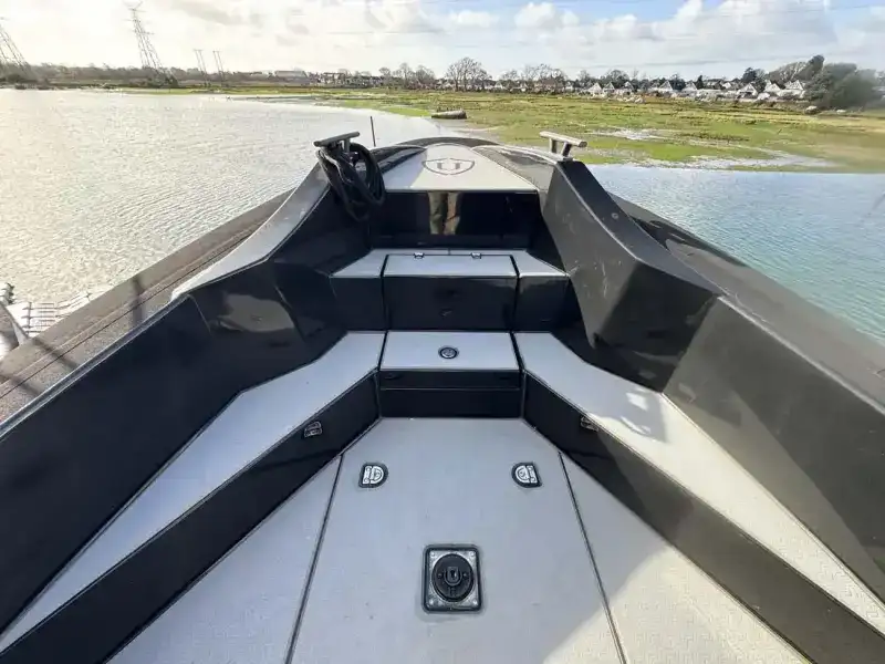 Festrumpf-Schlauchboot zu verkaufen