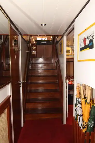 Kreuzfahrtschiff zu verkaufen