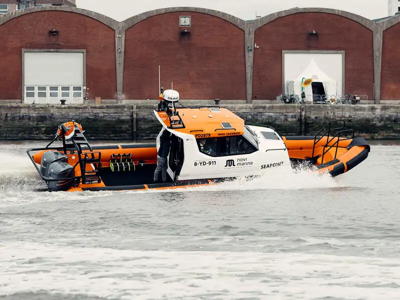 Festrumpf-Schlauchboot zu verkaufen