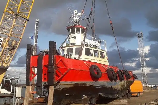 Schleppboot zu verkaufen