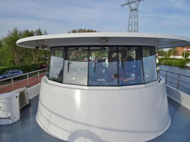 Kreuzfahrtschiff zu verkaufen