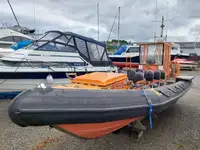 Festrumpf-Schlauchboot zu verkaufen