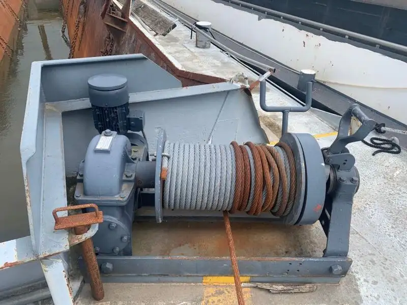 Schleppboot zu verkaufen