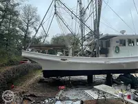 Trawler zu verkaufen