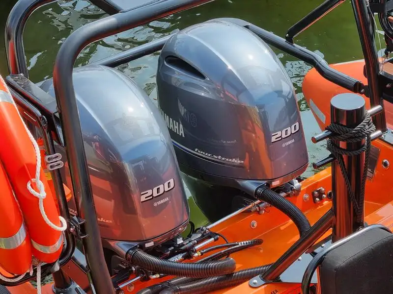 Festrumpf-Schlauchboot zu verkaufen