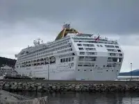 Kreuzfahrtschiff zu verkaufen