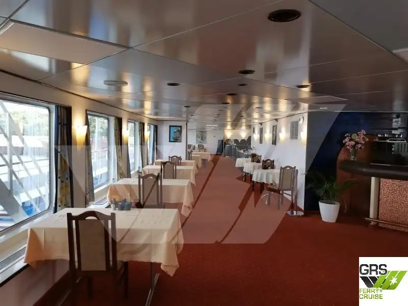 Kreuzfahrtschiff zu verkaufen