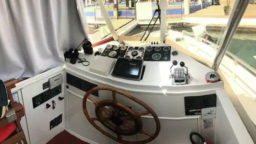 Kreuzfahrtschiff zu verkaufen