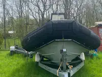Festrumpf-Schlauchboot zu verkaufen